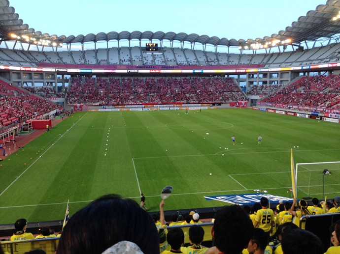 今回のアウェイ、カシマサッカースタジアムの練習前風景。