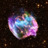 X線を使った宇宙の画像（星が爆発したなごり、中心にはブラックホールがあるかも？）Credits: X-ray: NASA/CXC/MIT/L.Lopez et al; Infrared: Palomar; Radio: NSF/NRAO/VLA